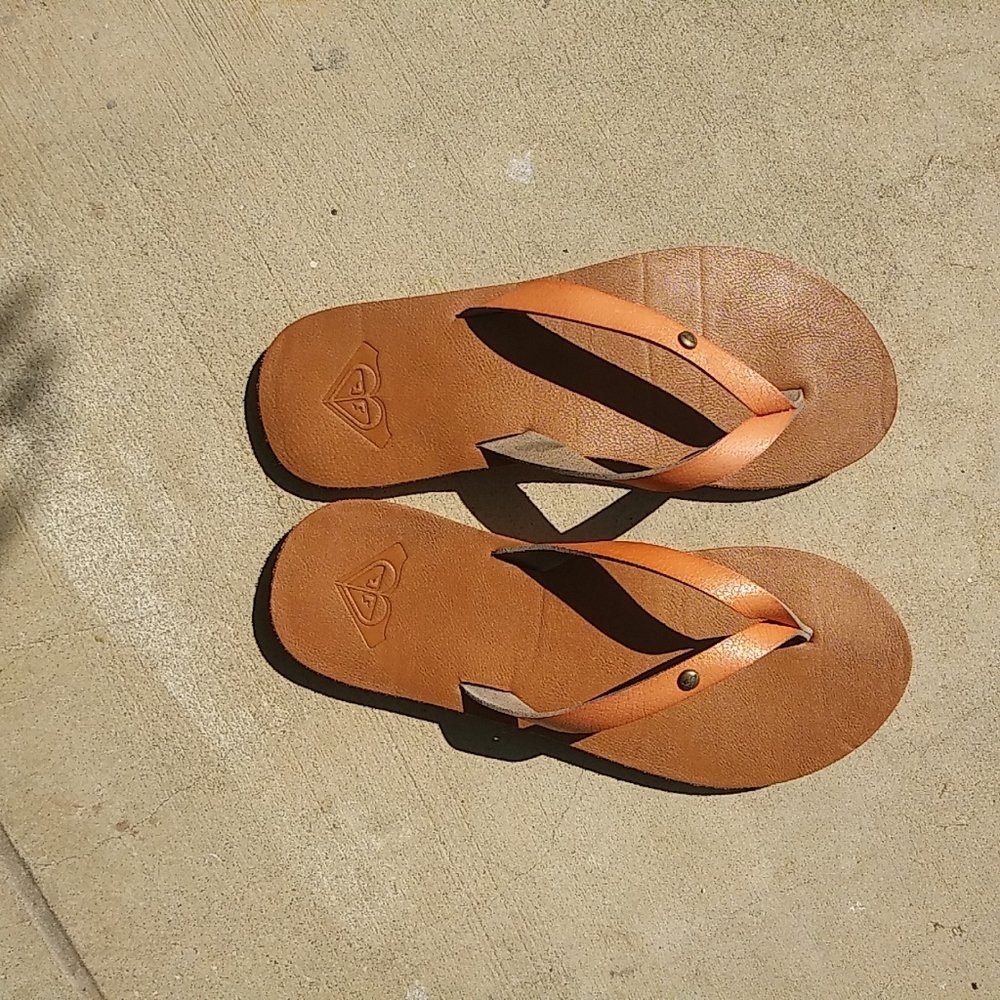 Roxy sandals